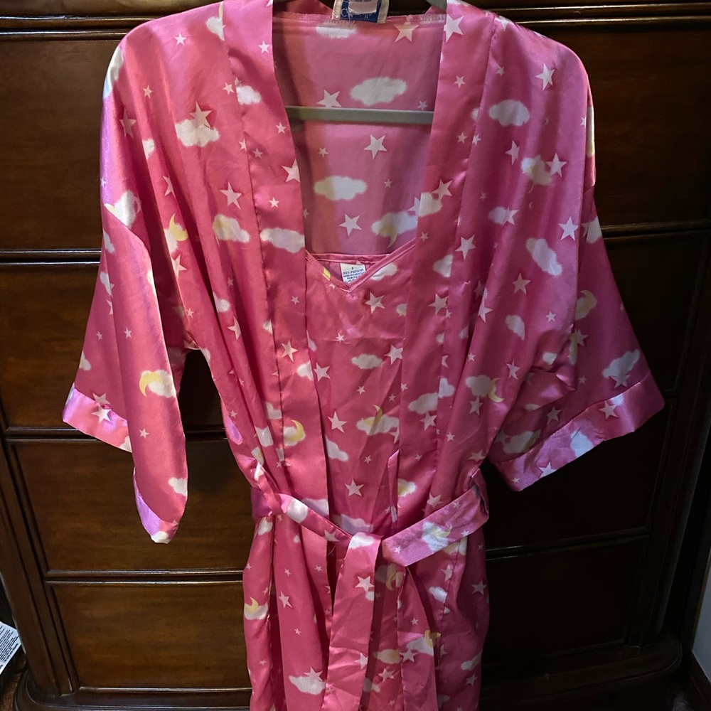 Vintage Gabrielle Intimates Pink Cloud and Star Patterned Robe and Slip Set
